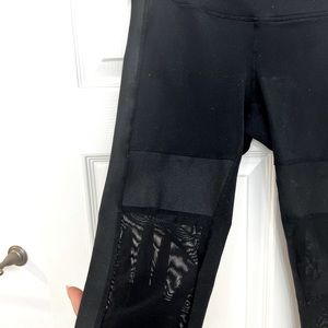Size M Alo black black and see through mesh leggings